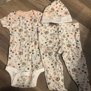 Baby 3 piece set🥰